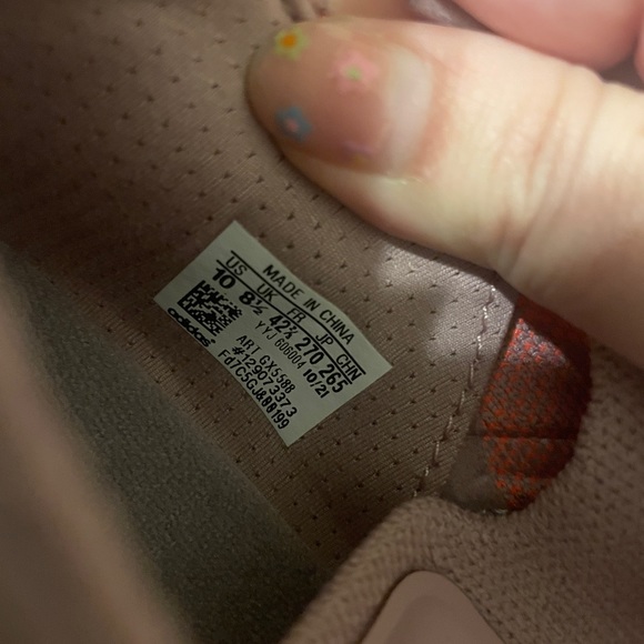 Adidas Ultraboost 22 - Picture 7 of 7